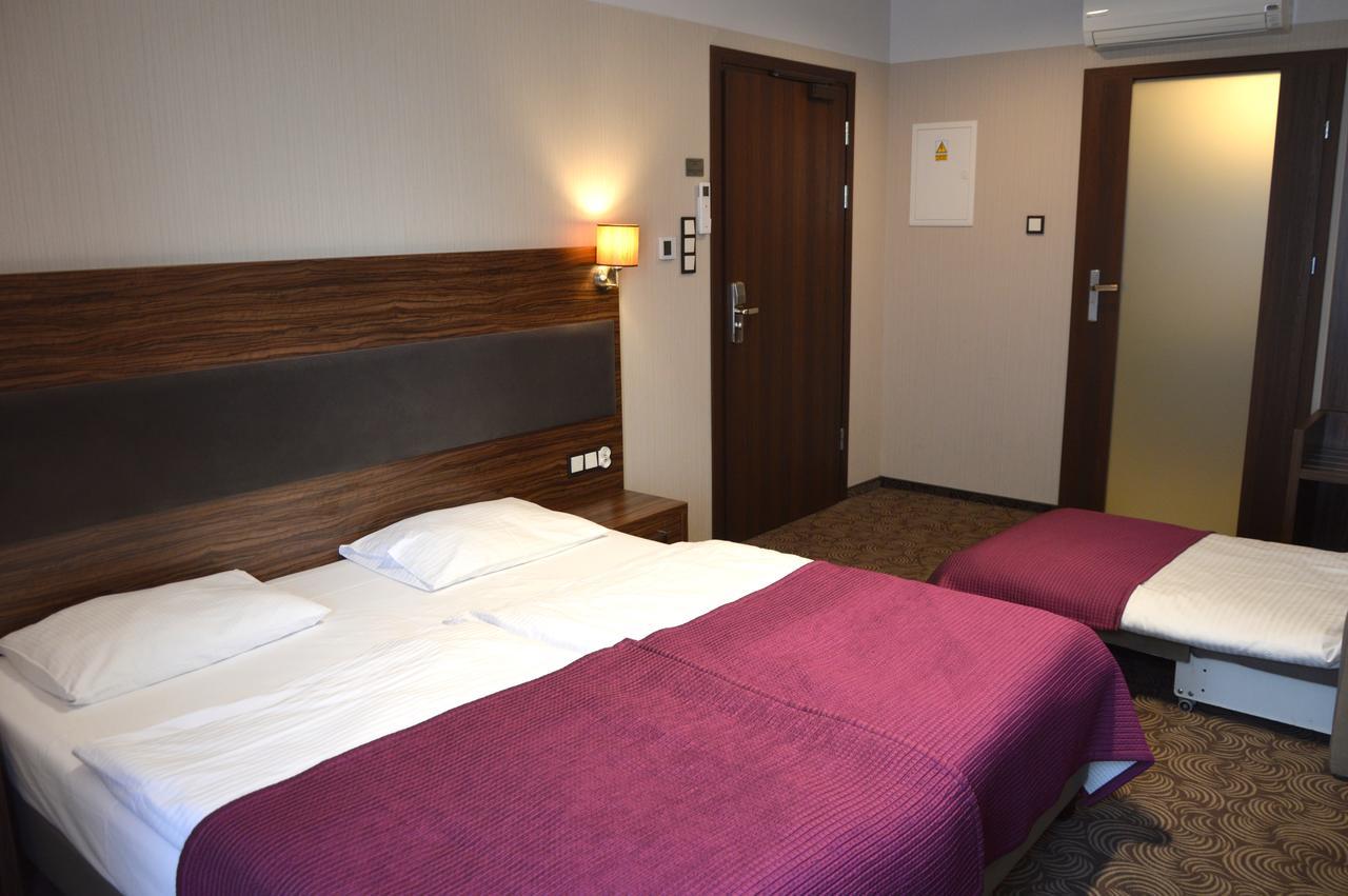 Hotel Silver Белосток Экстерьер фото